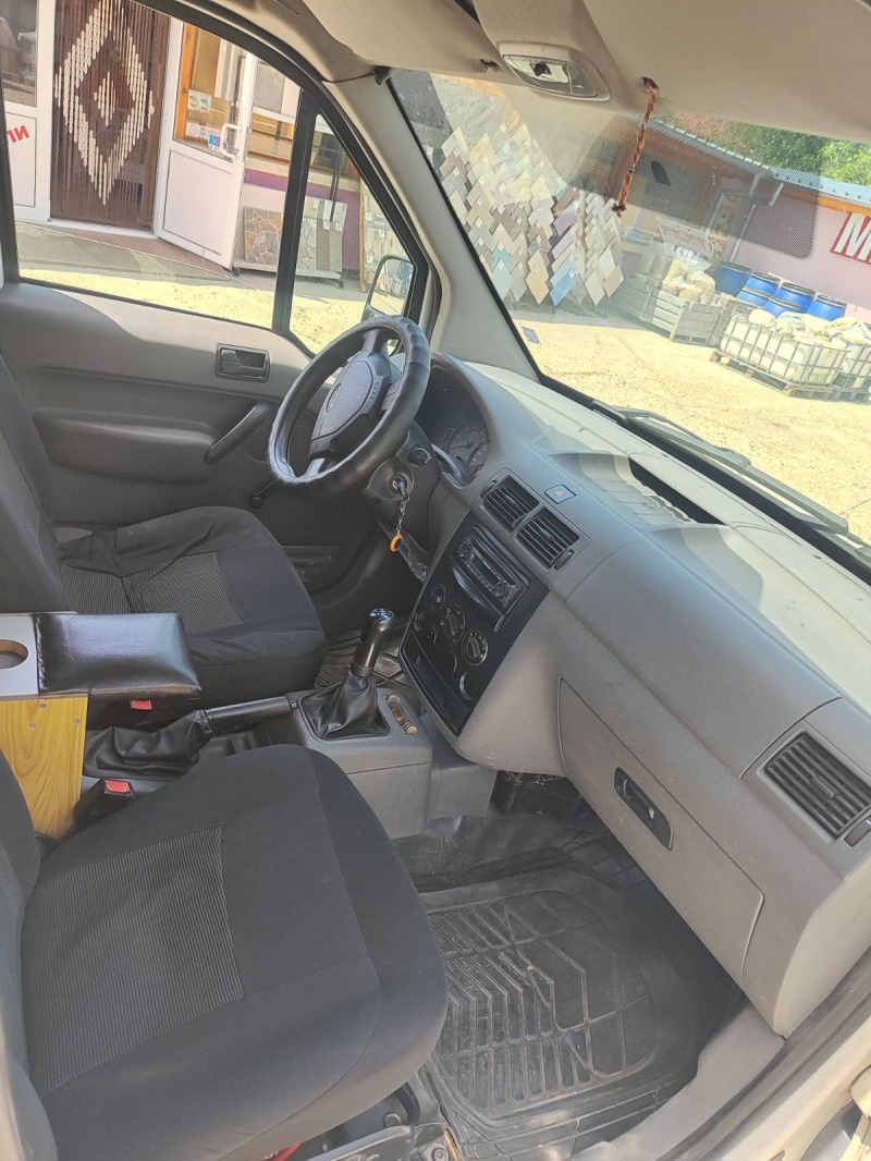 Ford Connect 1.8, снимка 4 - Автомобили и джипове - 46342715