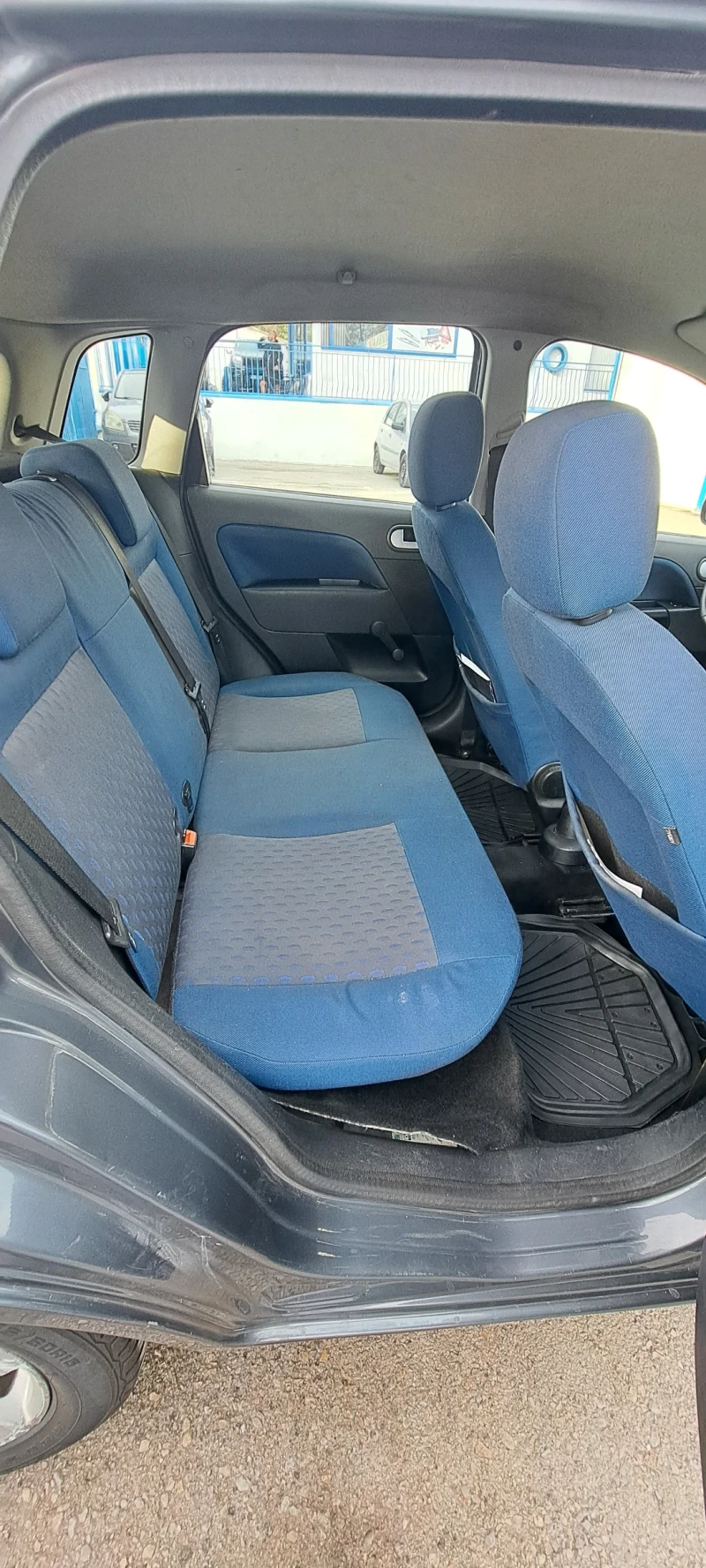 Ford Fiesta 1.4, снимка 5 - Автомобили и джипове - 47524088