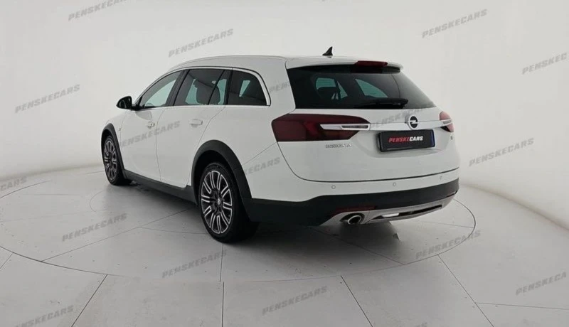 Opel Insignia 2.0 CDTI Cosmo AWD Дизел Автоматични 163 h, снимка 4 - Автомобили и джипове - 48542106