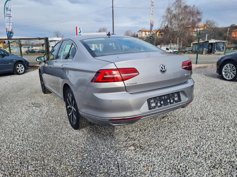 VW Passat 2.0TDI!!!BLUEMOTION!!!NAVI!!!DSG!!!NEW 52000 KM!!!, снимка 4 - Автомобили и джипове - 48413419