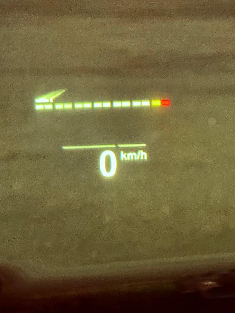 BMW 330 xDrive* HEAD UP* KEYLESS* AMBIENT* FULL LED* КОЖА*, снимка 15 - Автомобили и джипове - 52192154