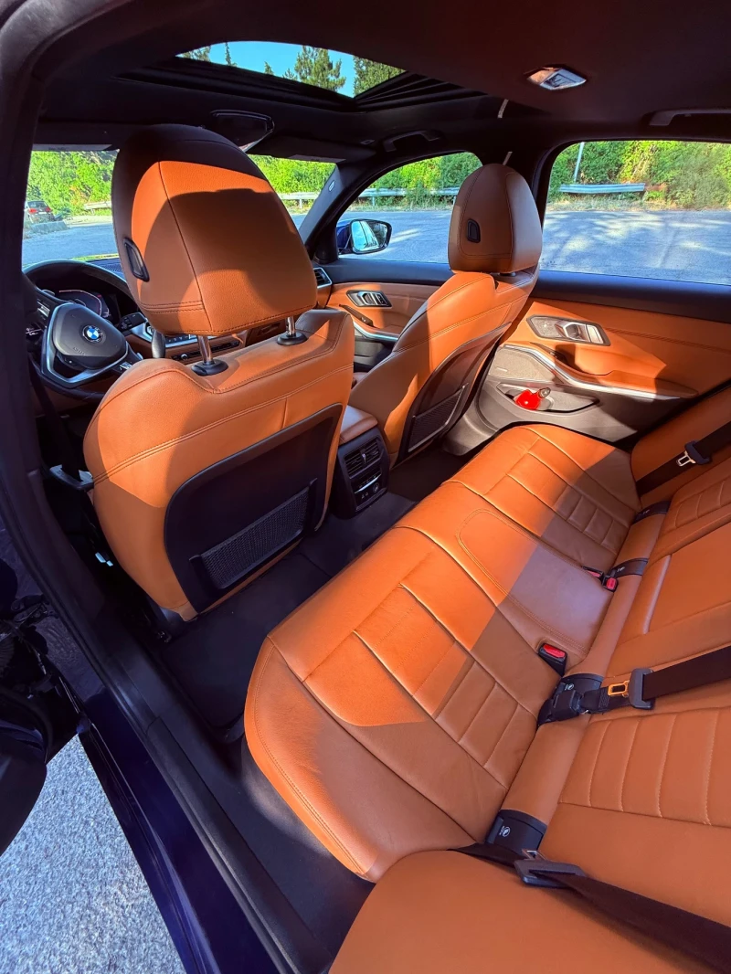 BMW 330 xDrive* HEAD UP* KEYLESS* AMBIENT* FULL LED* КОЖА*, снимка 12 - Автомобили и джипове - 52192154