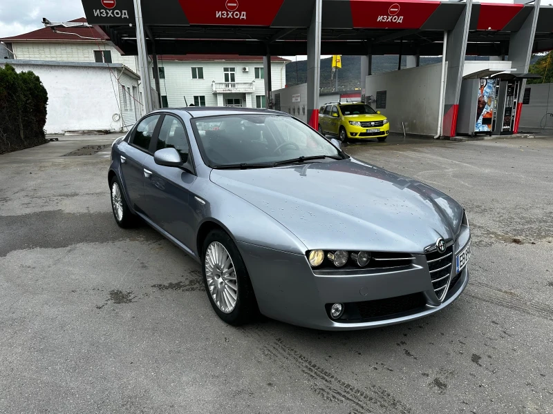 Alfa Romeo 159 1.9 JTD-M + ДЖАНТИ  СЪС ЗИМНИ ГУМИ, снимка 2 - Автомобили и джипове - 51942366
