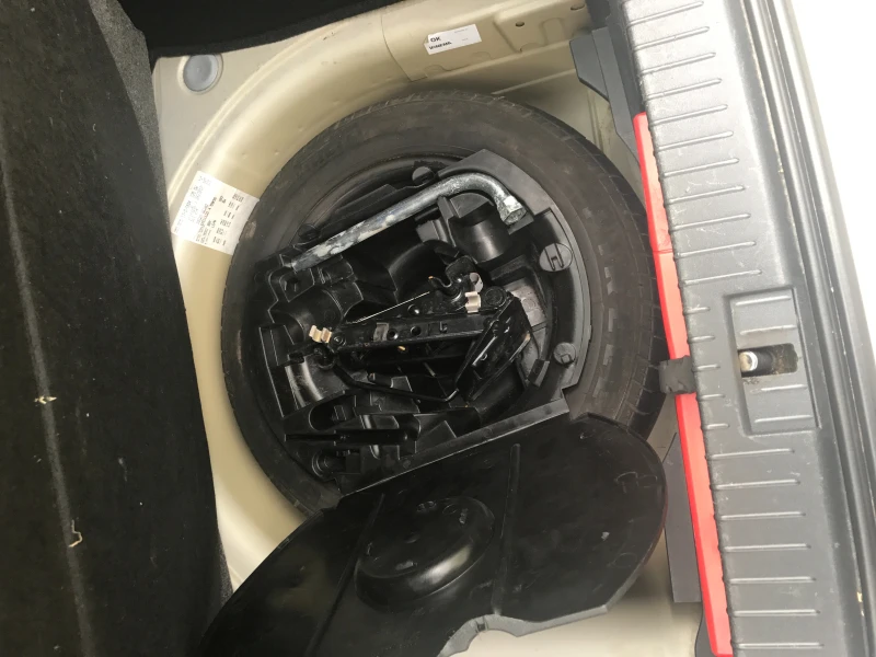 Seat Ibiza, снимка 8 - Автомобили и джипове - 52683248