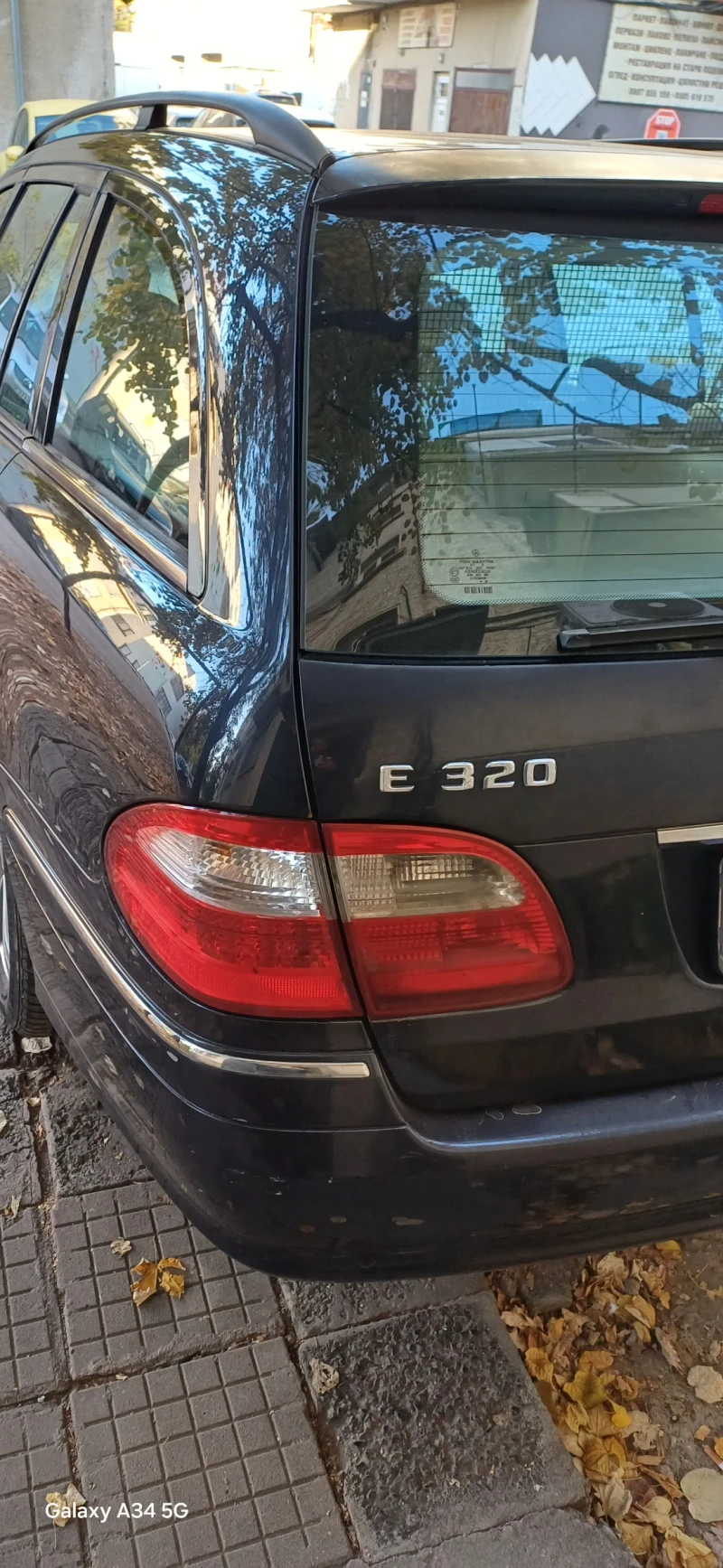 Mercedes-Benz E 320, снимка 3 - Автомобили и джипове - 53101675