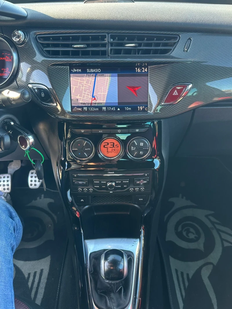 Citroen DS3 1.6Turbo/Напълно обслужен, снимка 15 - Автомобили и джипове - 53231602