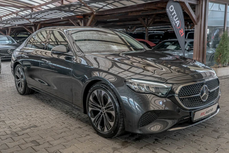 Mercedes-Benz E 220 d/Avantgarde/Virtual/Панорама/MBUX/Pre-Safe/Therma, снимка 2 - Автомобили и джипове - 53273058