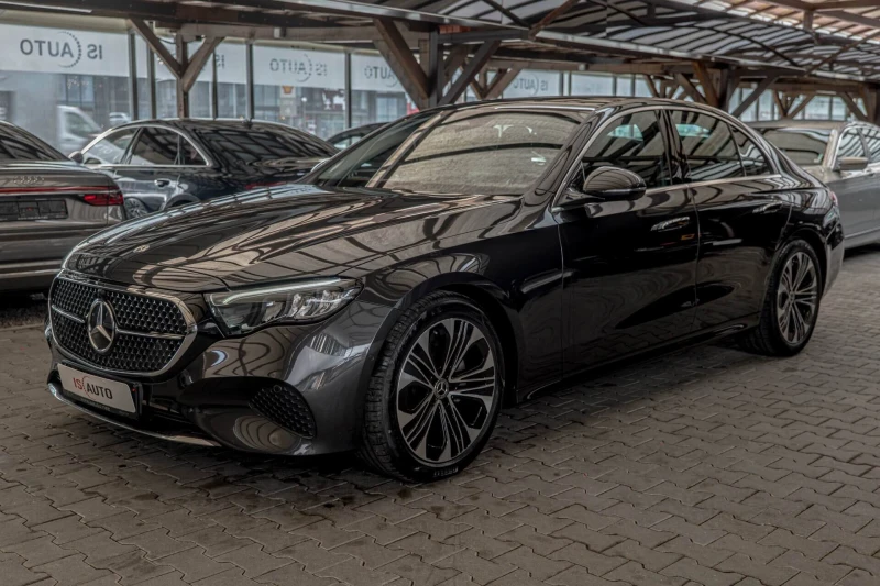 Mercedes-Benz E 220 d/Avantgarde/Virtual/Панорама/MBUX/Pre-Safe/Therma, снимка 3 - Автомобили и джипове - 53273058