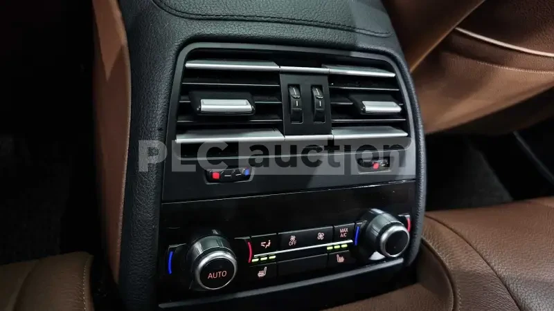 BMW 640 M-PACK* HARMAN KARDON* ОБДУХ* 360 CAM* HUD* , снимка 13 - Автомобили и джипове - 54077691