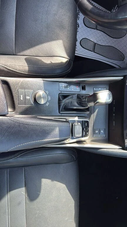 Lexus IS 300 AWD* ОБДУХВАНЕ* ПОДГРЕВ* КАМЕРА* ШИБЕДАХ, снимка 15 - Автомобили и джипове - 54371865