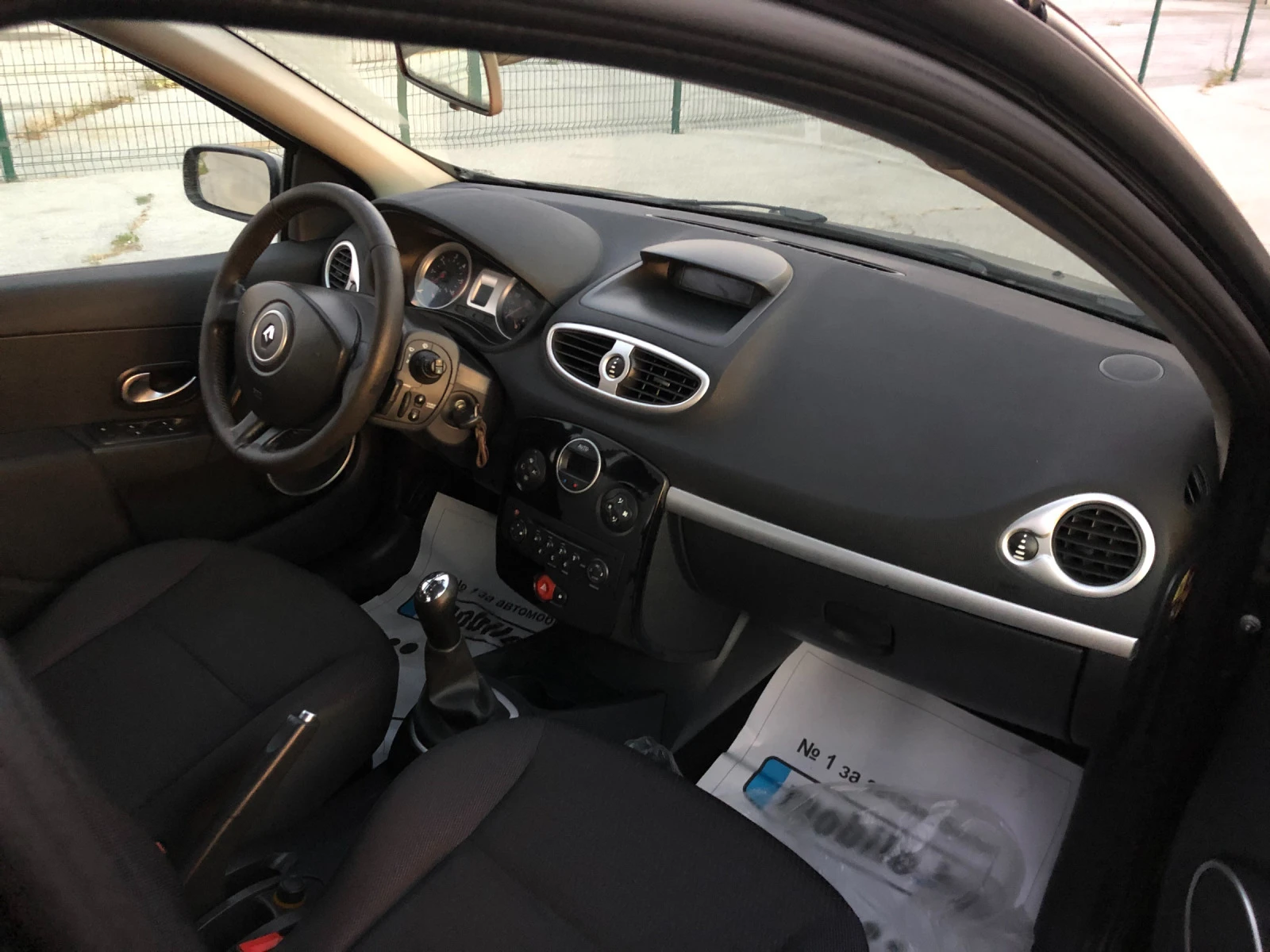 Renault Clio 1.5 DCI Климатроник - изображение 8