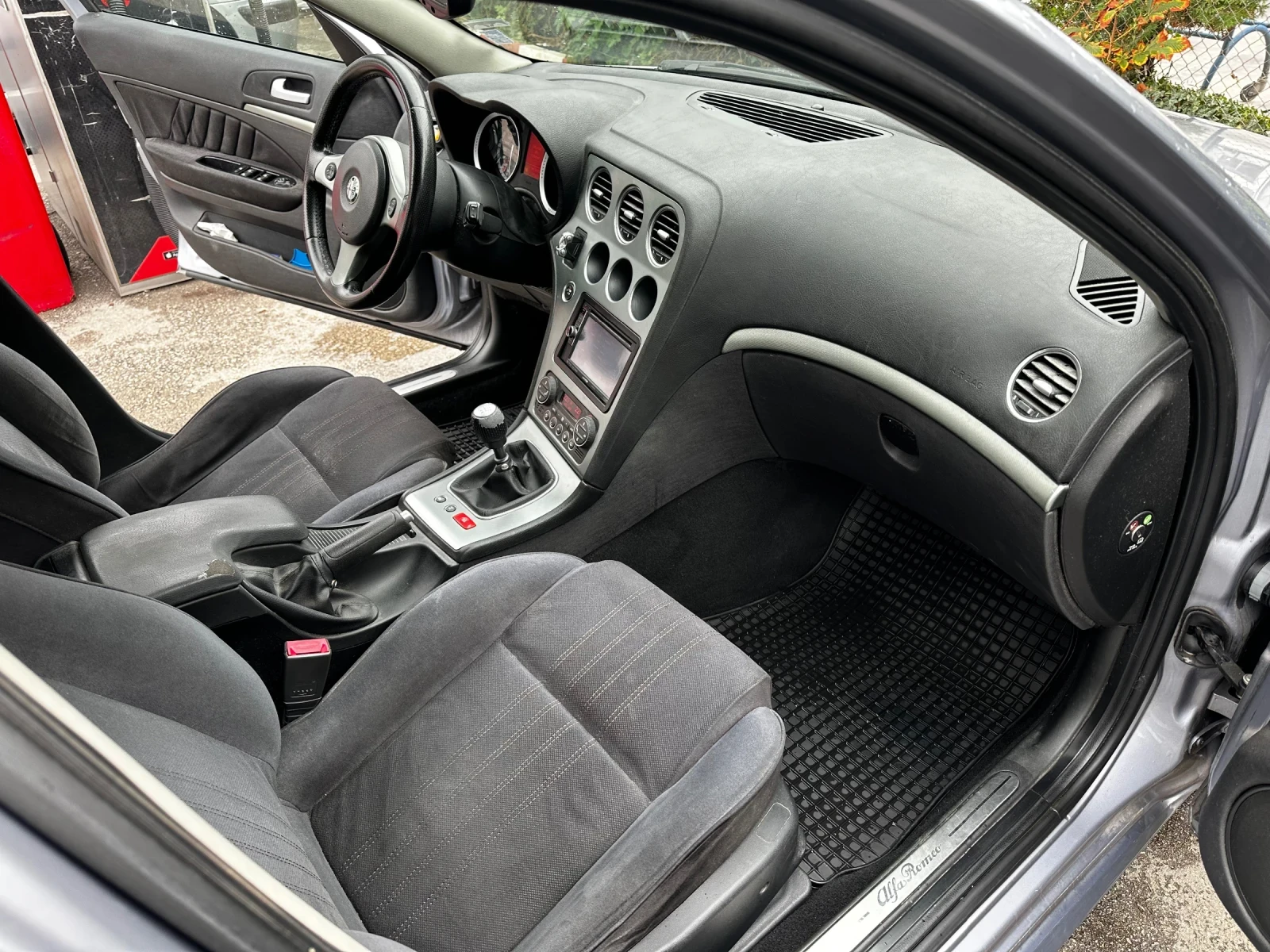 Alfa Romeo 159 1.9 JTD-M - изображение 9