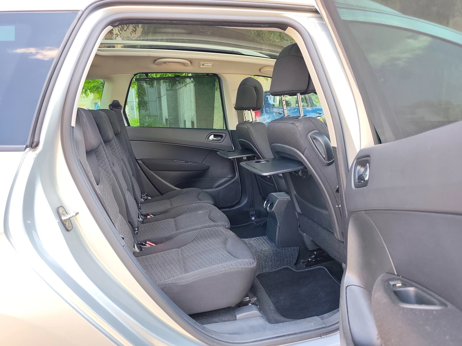 Peugeot 308 1.6 !АВТОМАТИК!!* КЛИМАТРОНИК* !ТОП!!, снимка 13 - Автомобили и джипове - 54934923