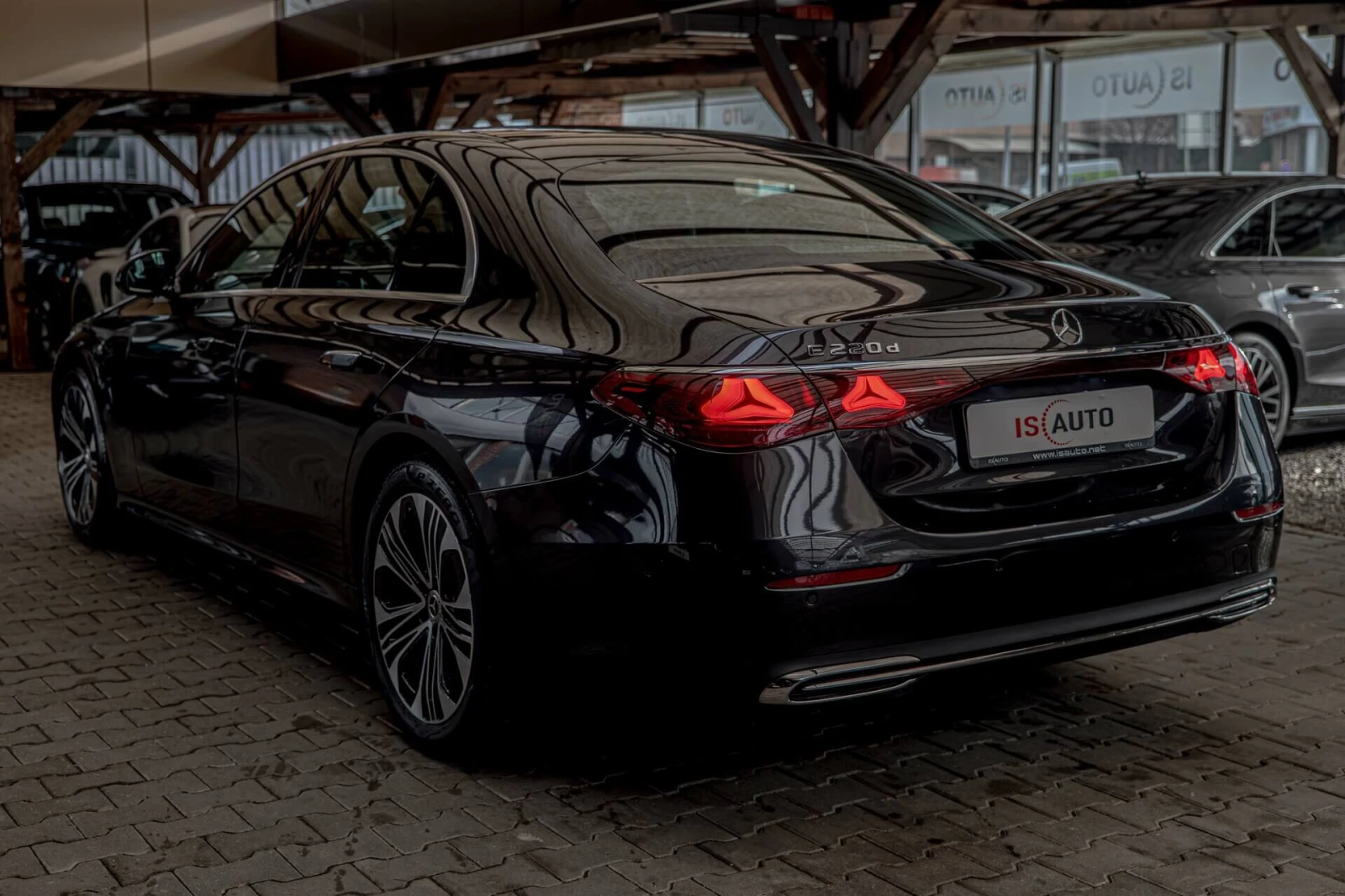 Mercedes-Benz E 220 d/Avantgarde/Virtual/Панорама/MBUX/Pre-Safe/Therma - изображение 5