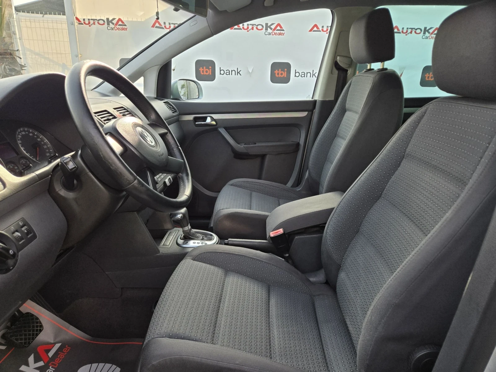 VW Touran 2.0TDI-140кс= АВТОМАТ= 7МЕСТА= АВТОПИЛОТ, снимка 7 - Автомобили и джипове - 54195553