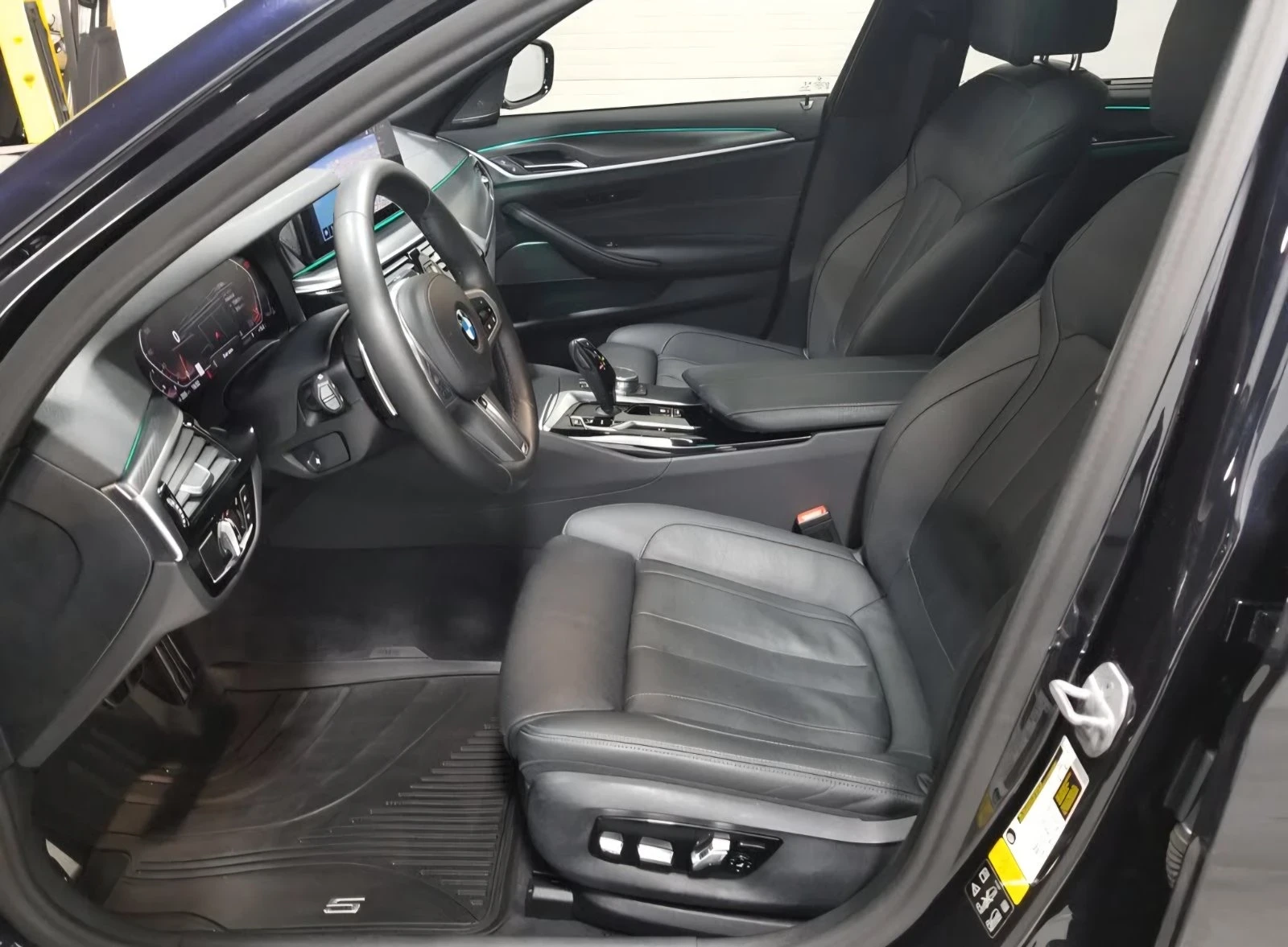 BMW 530 Xi* M-Pack* Обдухване, снимка 9 - Автомобили и джипове - 54231049