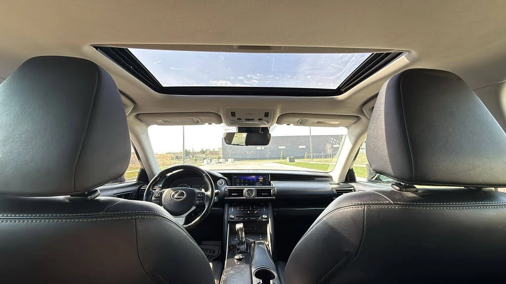 Lexus IS 300 AWD* ОБДУХВАНЕ* ПОДГРЕВ* КАМЕРА* ШИБЕДАХ, снимка 16 - Автомобили и джипове - 54371865