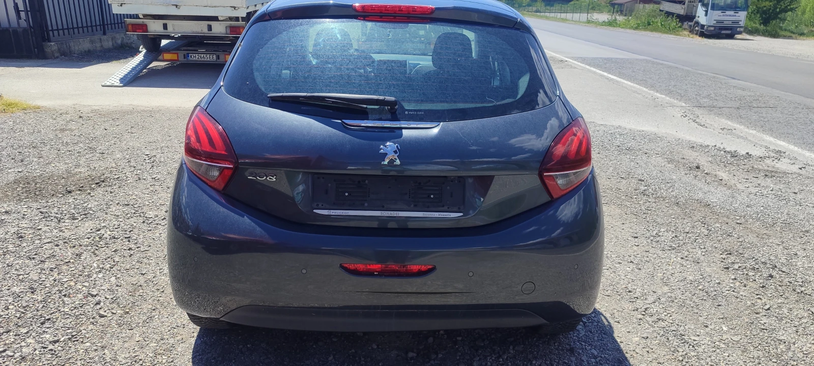 Peugeot 208 1.6 HDI, снимка 5 - Автомобили и джипове - 54431398