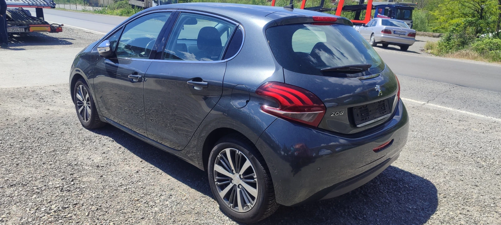 Peugeot 208 1.6 HDI, снимка 4 - Автомобили и джипове - 54431398