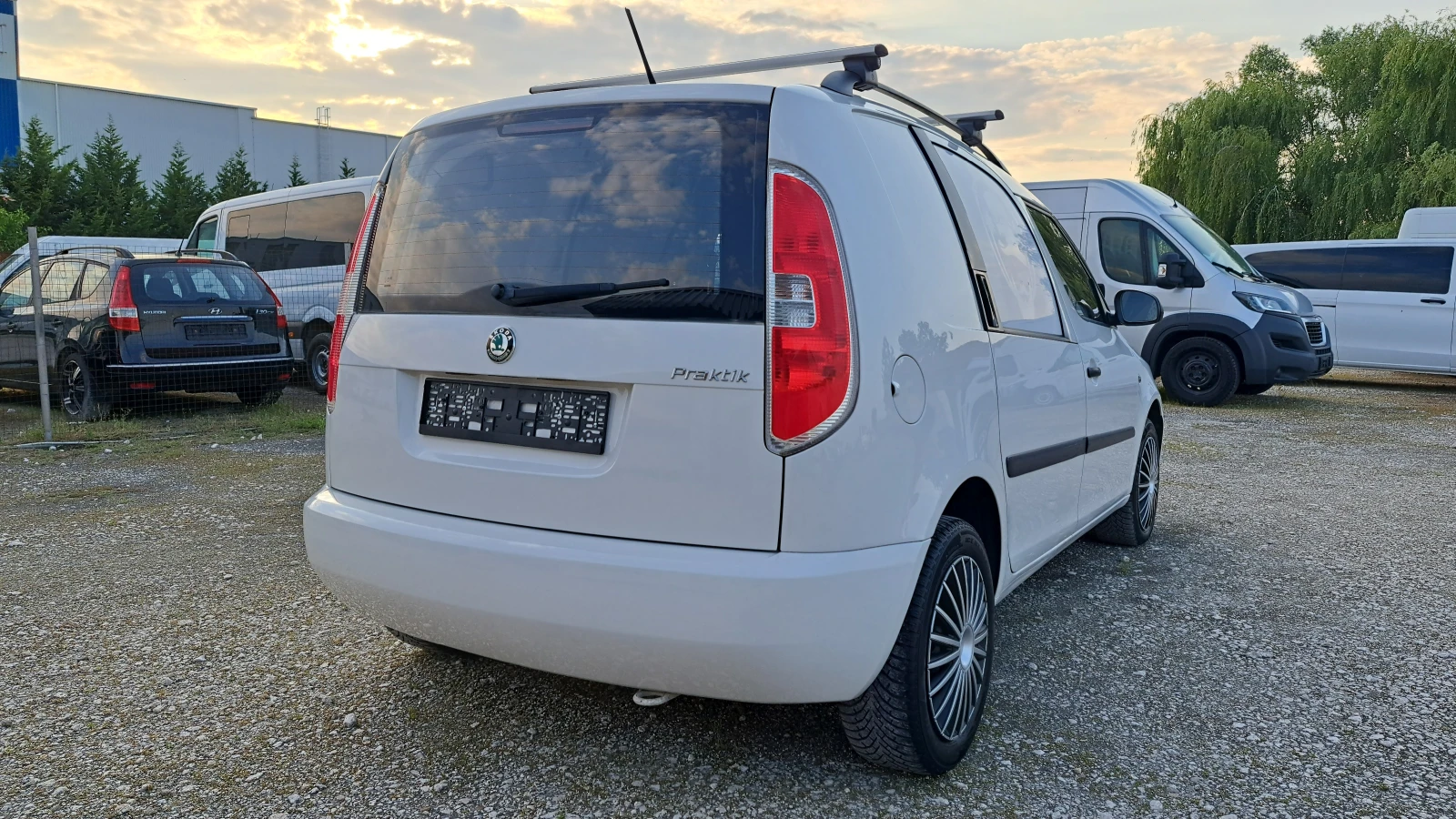 Skoda Praktik КЛИМАТИК-EURO 5, снимка 4 - Автомобили и джипове - 54828531
