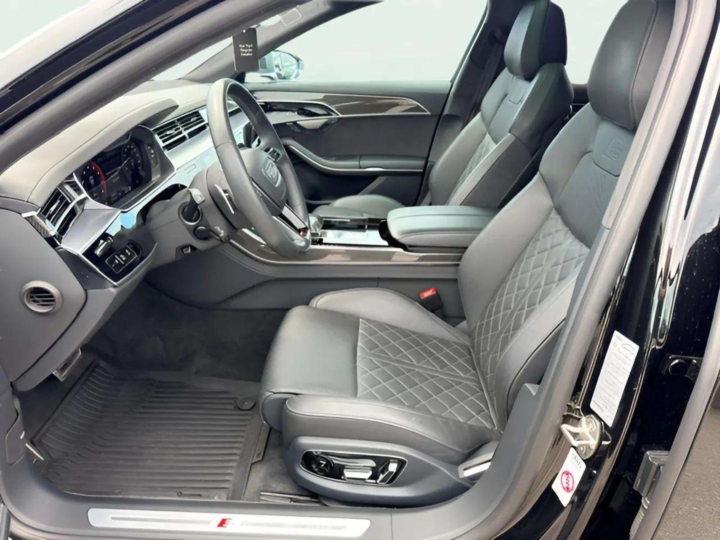 Audi S8, снимка 6 - Автомобили и джипове - 54908514