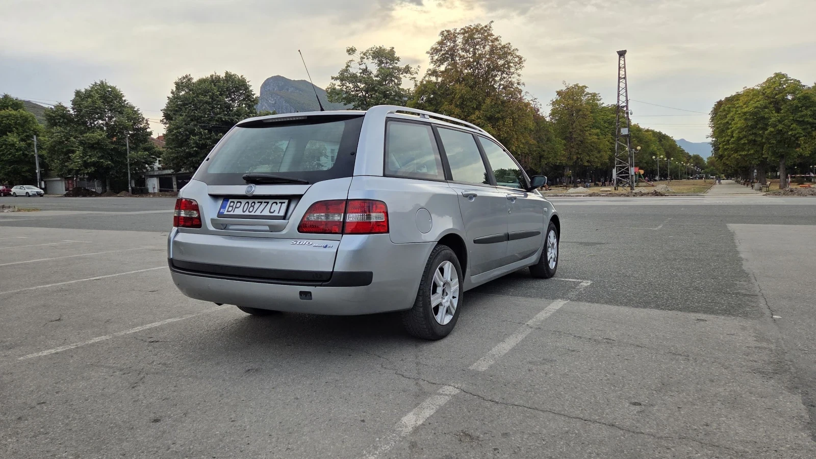 Fiat Stilo 1.9 Multijet, снимка 6 - Автомобили и джипове - 55014195
