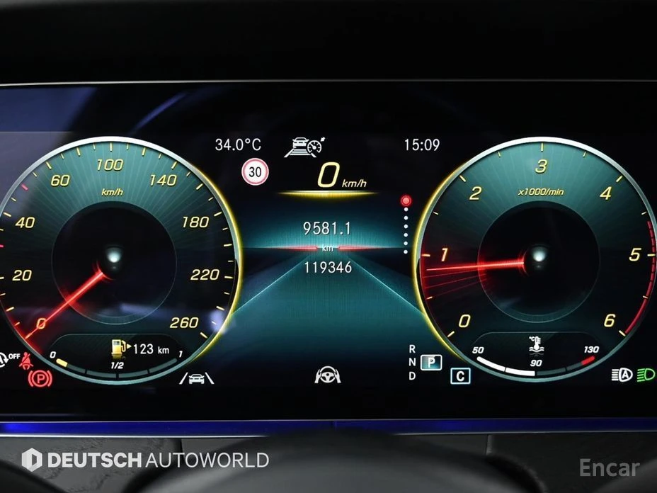 Mercedes-Benz E 220, снимка 8 - Автомобили и джипове - 55298998