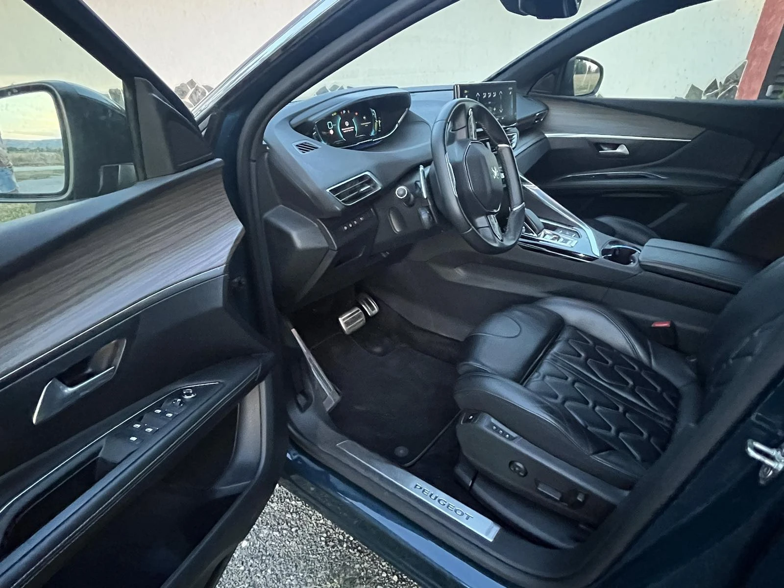 Peugeot 3008 GT LINE 69800 км./ Дистроник/Масаж/Амбиент, снимка 6 - Автомобили и джипове - 56021885