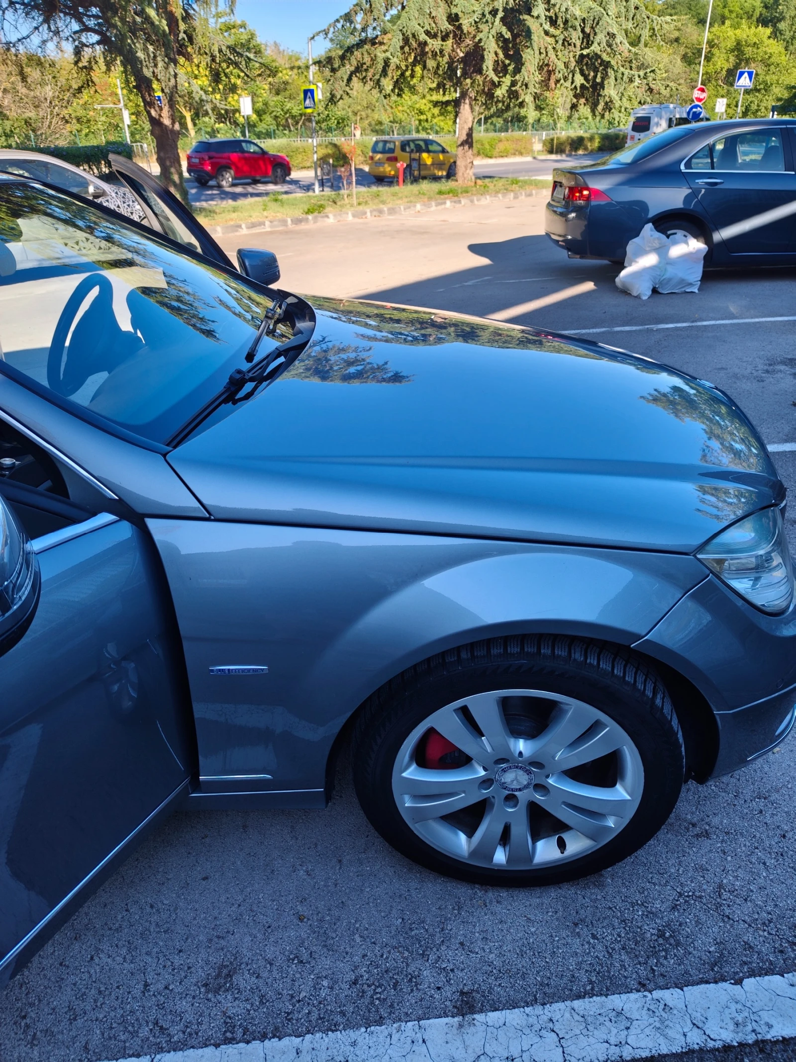 Mercedes-Benz C 200 CGI, снимка 16 - Автомобили и джипове - 56523236