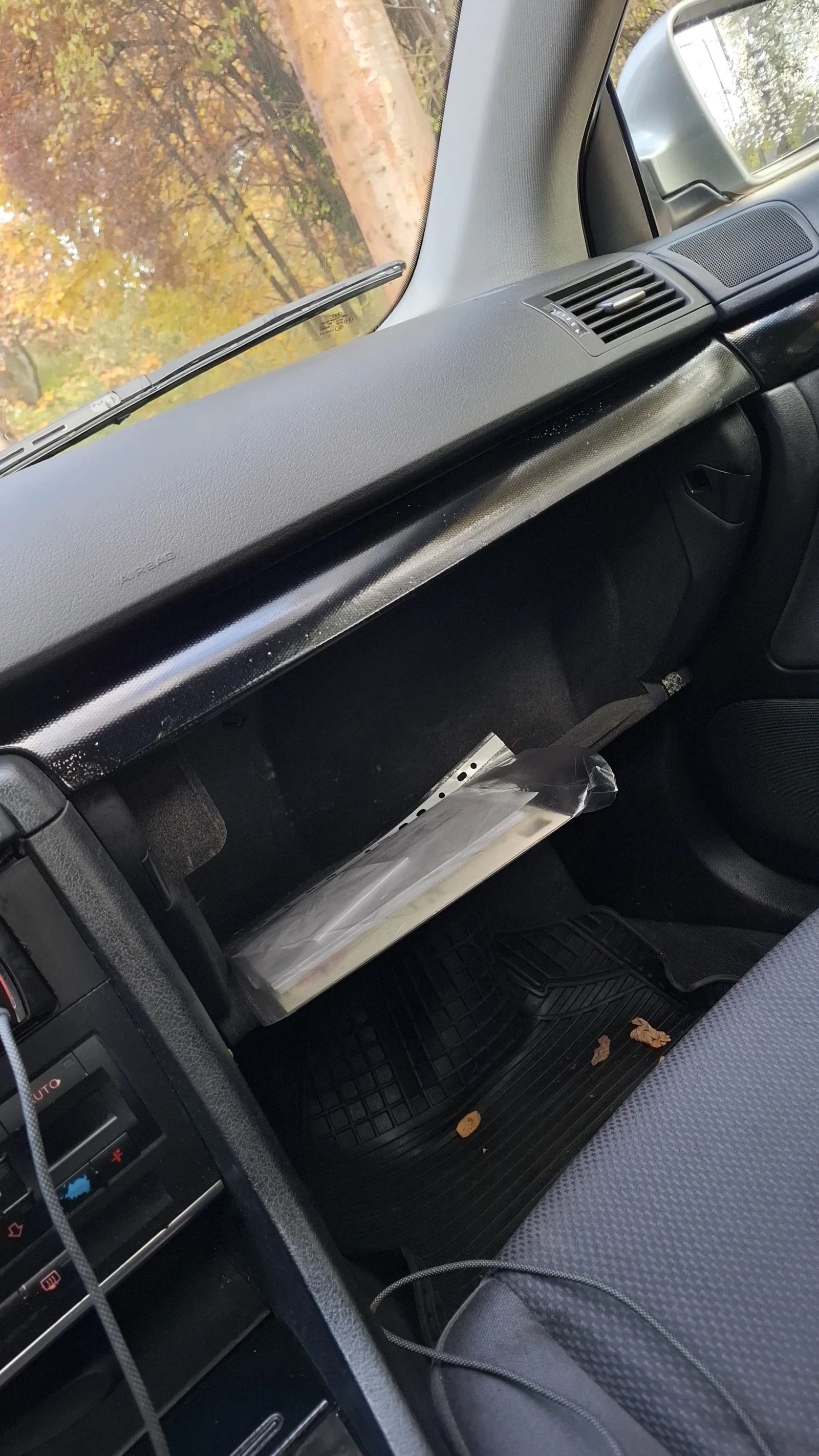 Audi A4 1.9 tdi, снимка 10 - Автомобили и джипове - 56645588