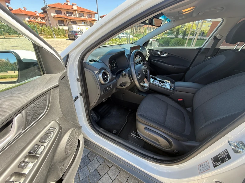 Hyundai Kona 42 kWh Trend гаранция, снимка 9 - Автомобили и джипове - 51796256