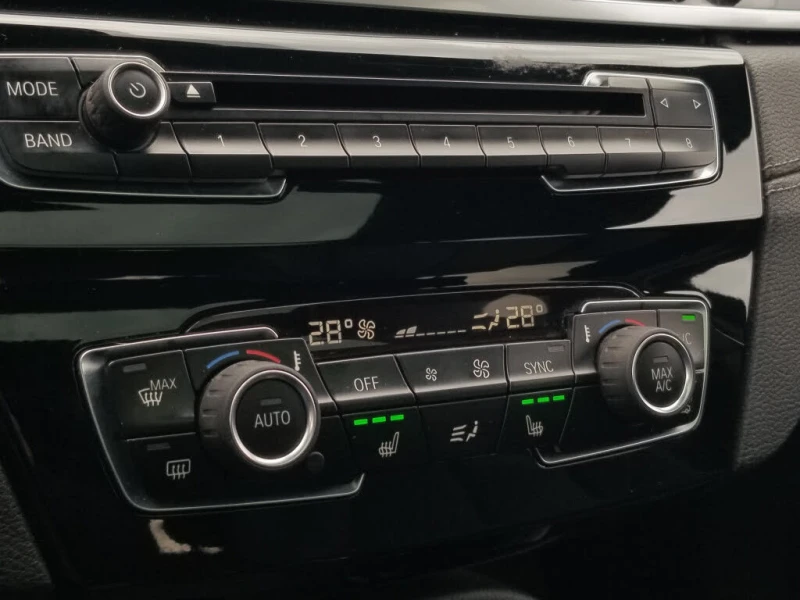 BMW X2 HEADUP* ПАНОРАМА* ПОДГРЕВ* КАМЕРА* ЛЕНТИ* , снимка 14 - Автомобили и джипове - 52812881