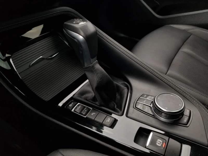 BMW X2 HEADUP* ПАНОРАМА* ПОДГРЕВ* КАМЕРА* ЛЕНТИ* , снимка 17 - Автомобили и джипове - 52812881