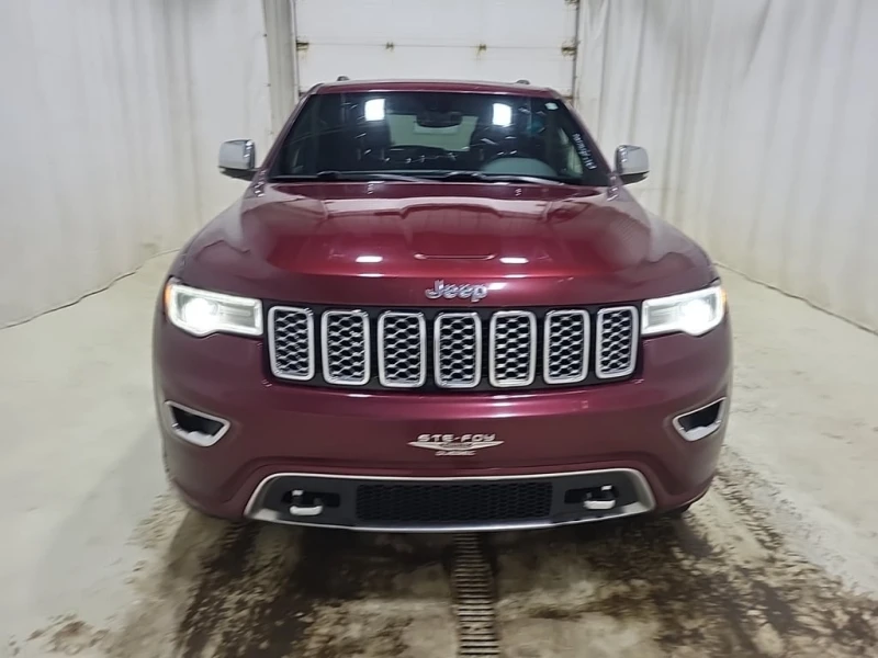 Jeep Grand cherokee 2017 OVERLAND * CARFAX * БЕЗ ПЪРВОНАЧАЛНА ВНОСКА, снимка 2 - Автомобили и джипове - 53008401