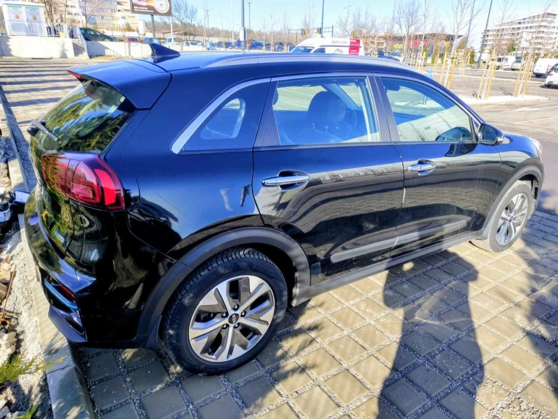 Kia Niro 65KWh/SOH100%/DynamicPlusLine/Термопомпа, снимка 4 - Автомобили и джипове - 53113320