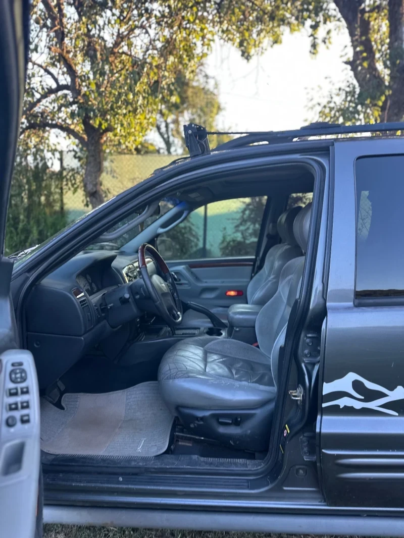 Jeep Grand cherokee 2.7 CRD Overland, снимка 8 - Автомобили и джипове - 56175919