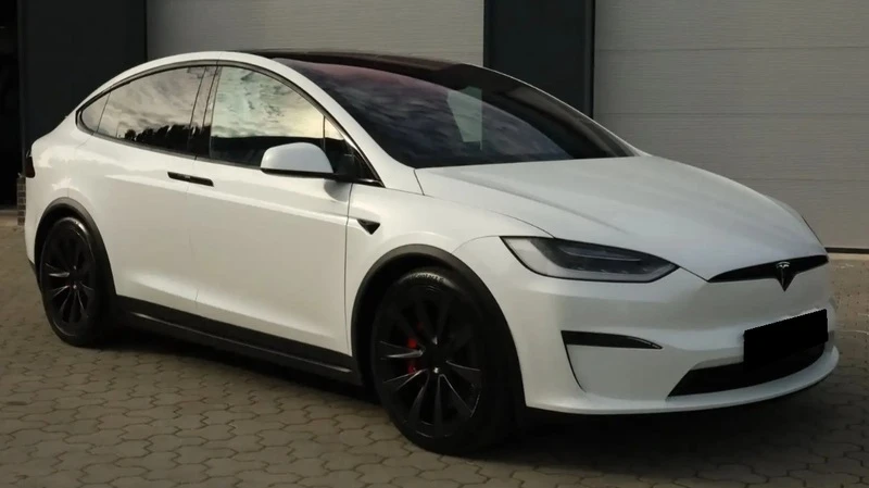 Tesla Model X  Plaid AWD Performance