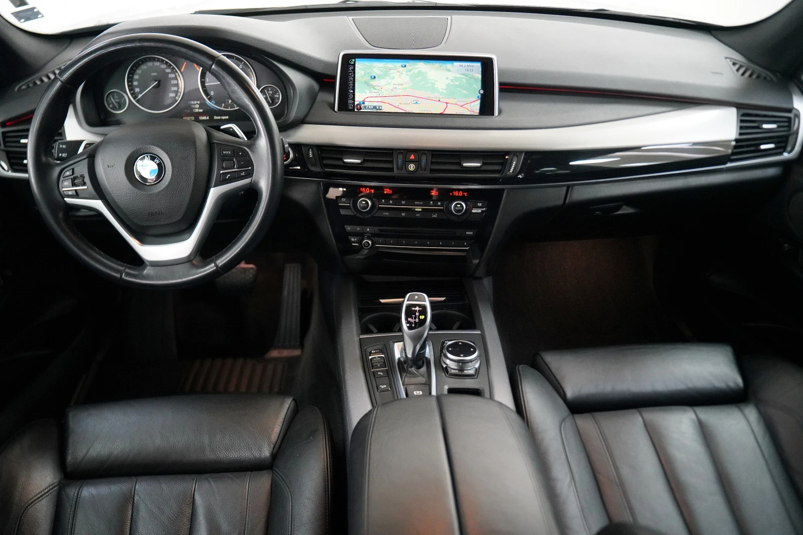 BMW X5 4.0d xDrive - изображение 8