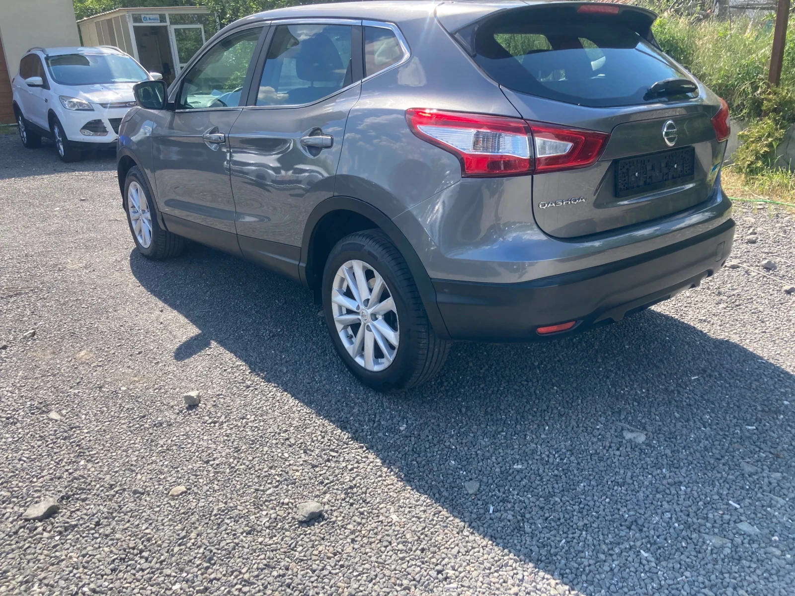 Nissan Qashqai, снимка 6 - Автомобили и джипове - 54593483