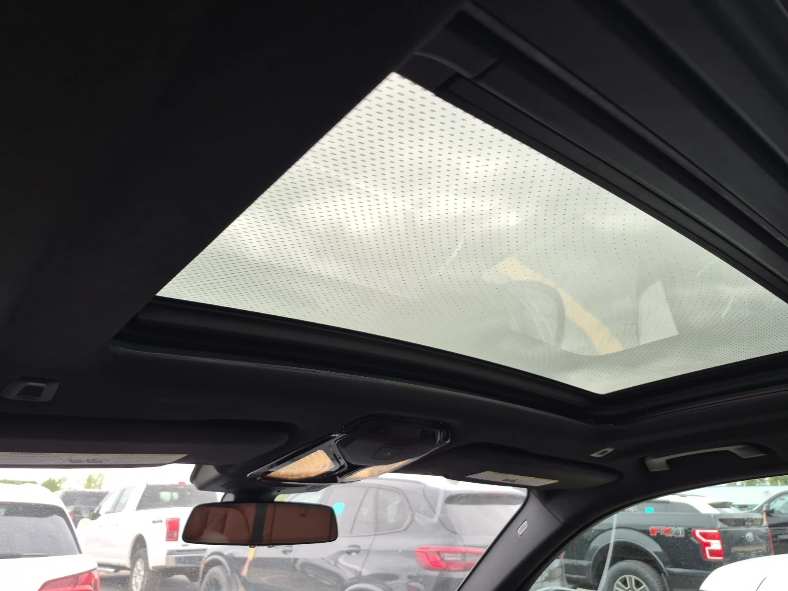BMW X5 M50I * Blind Spot * CARFAX * АВТО КРЕДИТ * , снимка 14 - Автомобили и джипове - 54704026