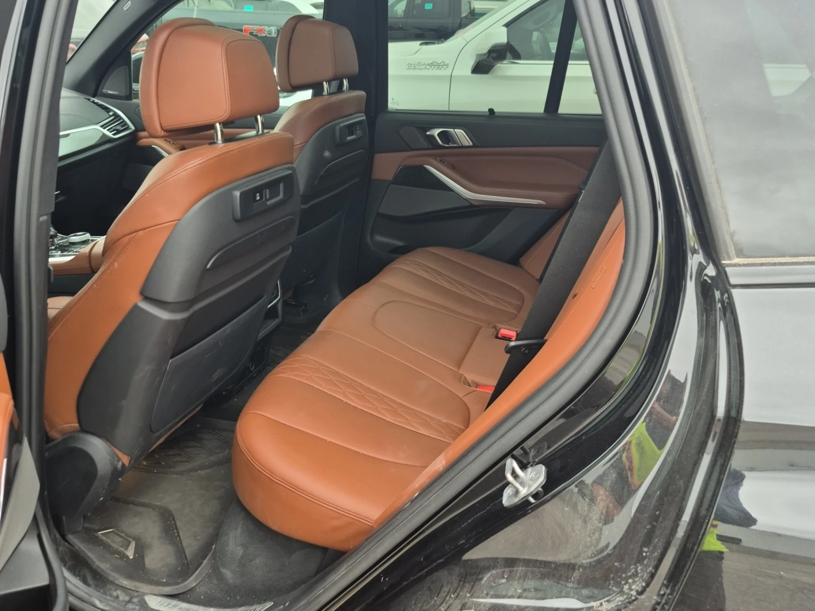 BMW X5 M50I * Blind Spot * CARFAX * АВТО КРЕДИТ * , снимка 9 - Автомобили и джипове - 54704026