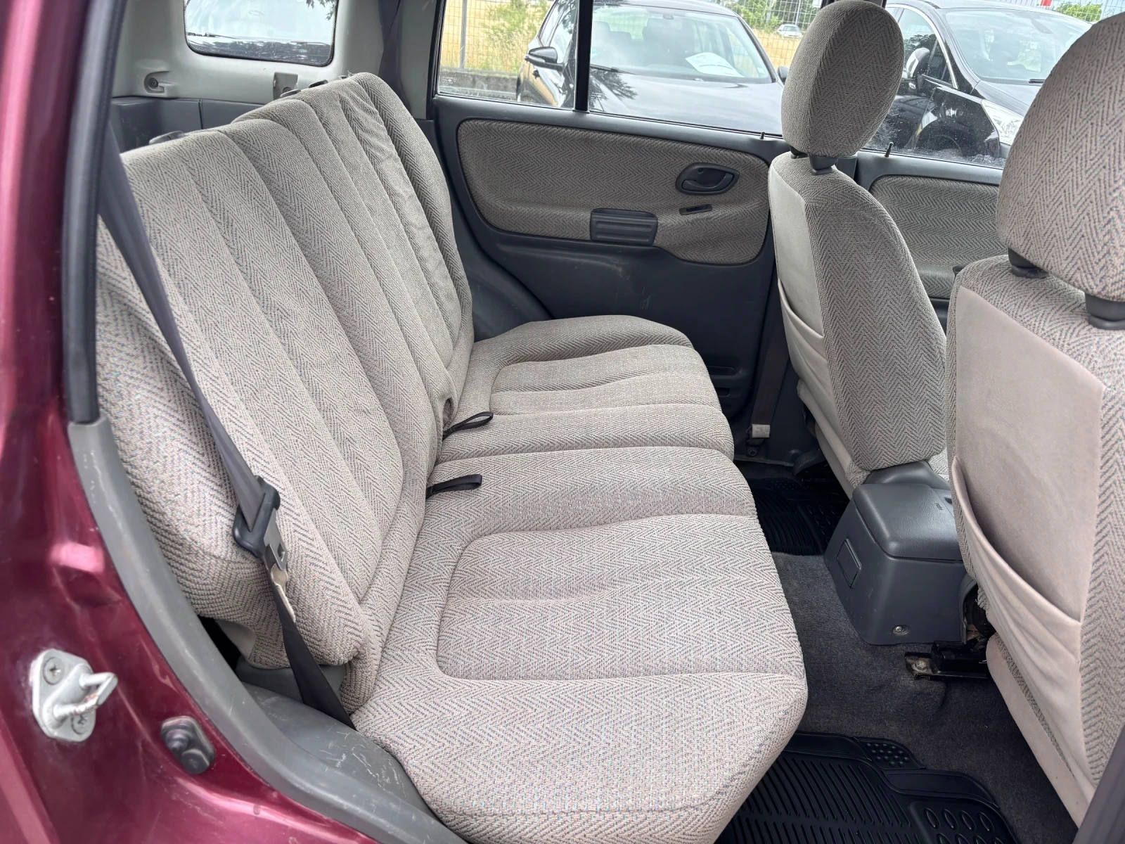 Suzuki Grand vitara 2.0 БЕНЗИН, снимка 9 - Автомобили и джипове - 54879074