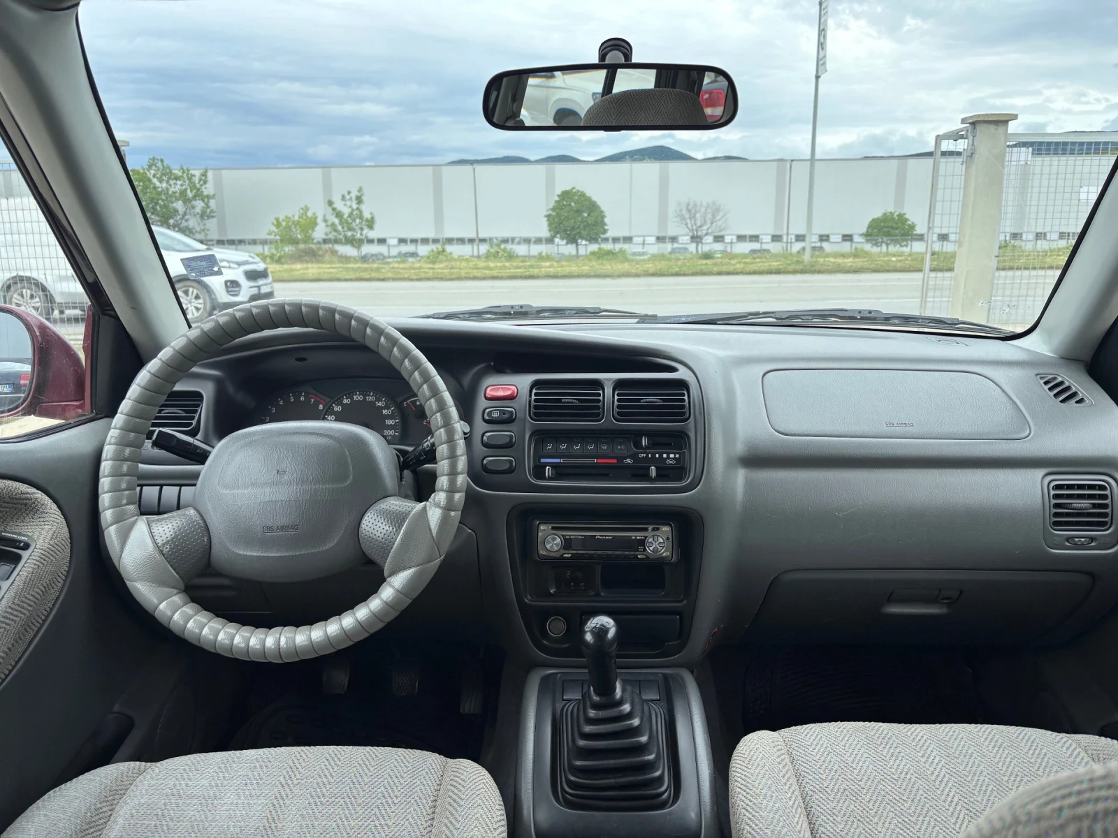 Suzuki Grand vitara 2.0 БЕНЗИН, снимка 10 - Автомобили и джипове - 54879074