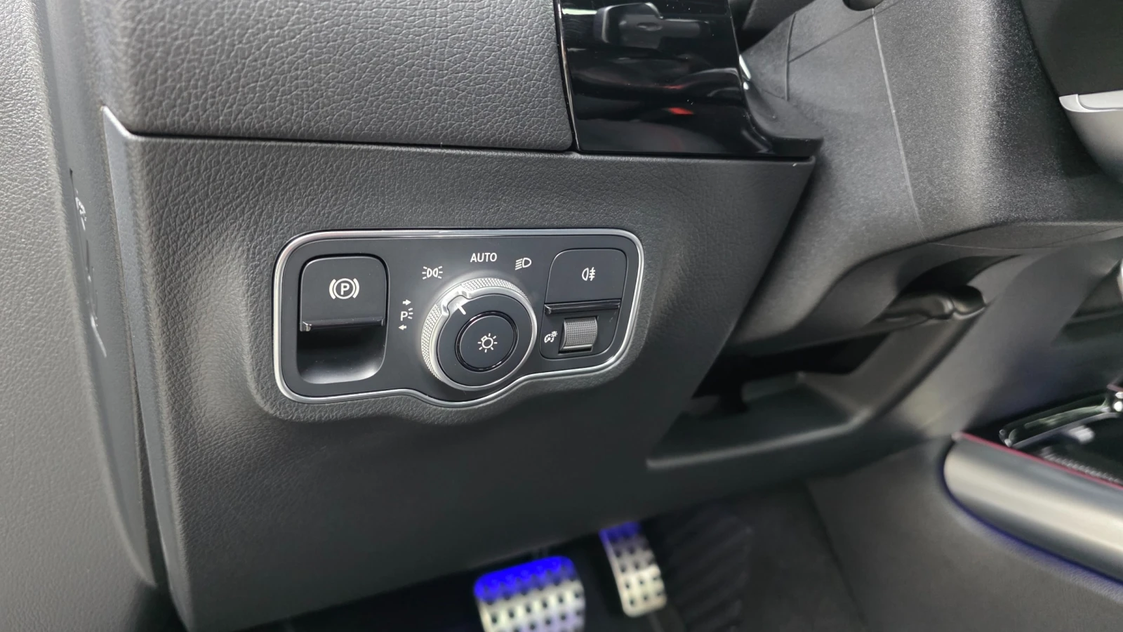 Mercedes-Benz GLA 45 AMG 4MATIC+ , снимка 13 - Автомобили и джипове - 55460335