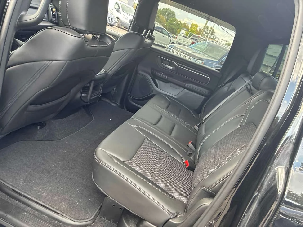 Dodge RAM 1500 * Sport * CARFAX * БЕЗ ПЪРВОНАЧАЛНА ВНОСКА, снимка 12 - Автомобили и джипове - 56198700