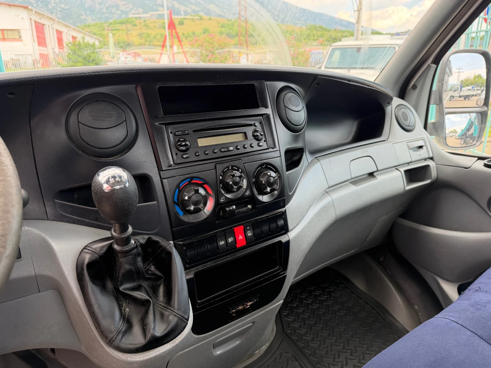 Iveco Daily 3.0HPI* 35C18* 4.20 метра каросерия, снимка 7 - Бусове и автобуси - 54867112