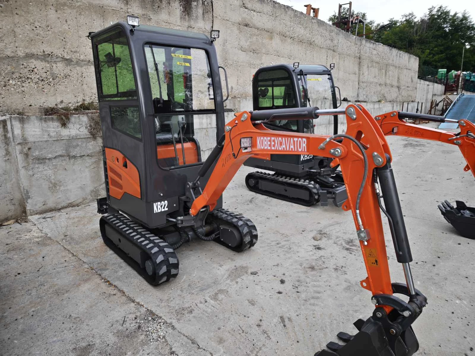 Багер Kubota ЧИСТО НОВ Kubota МОТОР