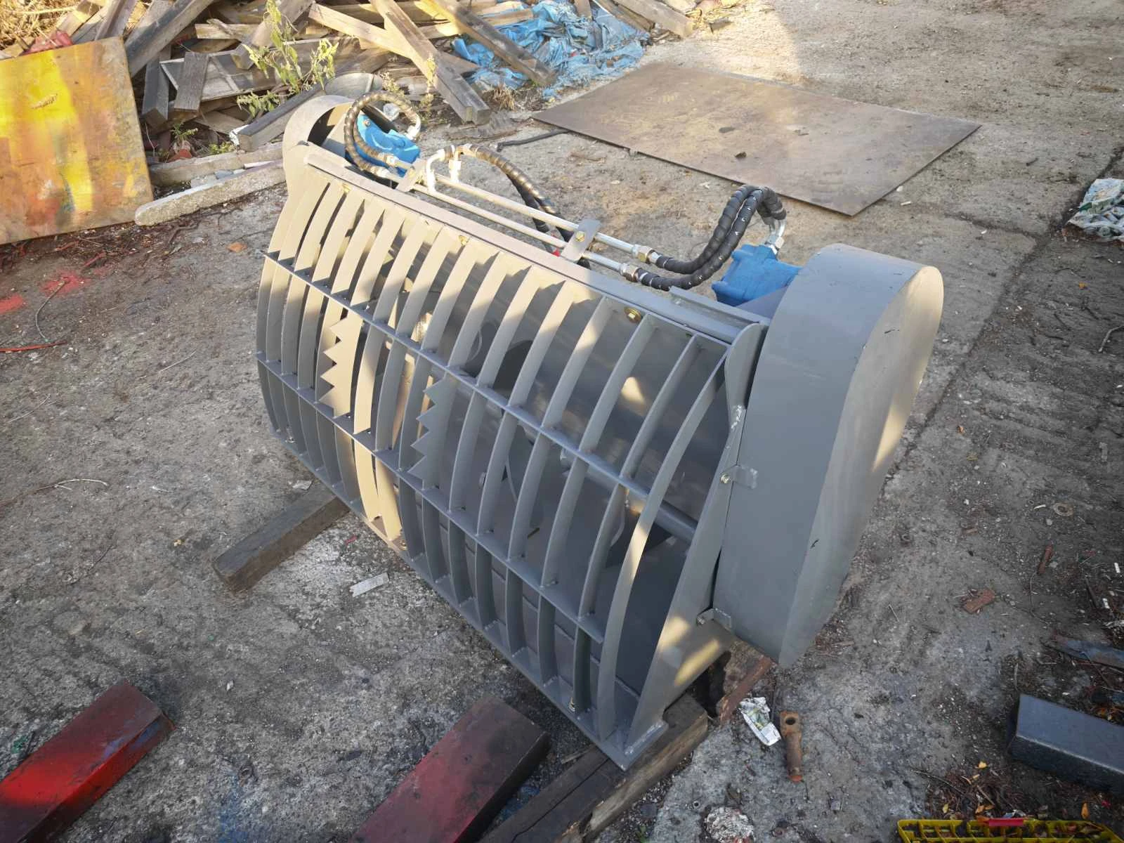 ����� ������� Komatsu ���� �� ����� | Mobile.bg � ����������� 6