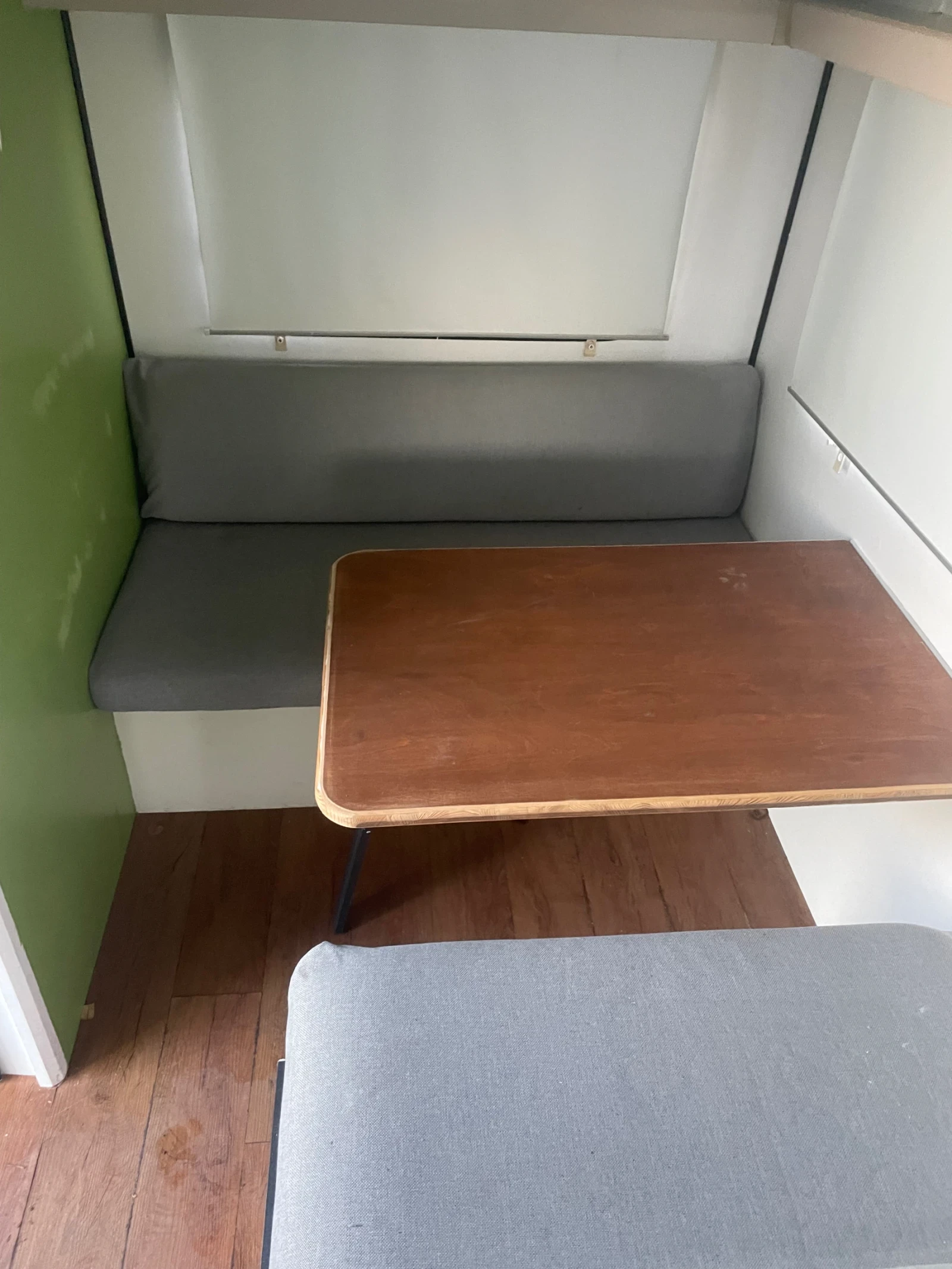 Каравана Burstner 450 - изображение 2