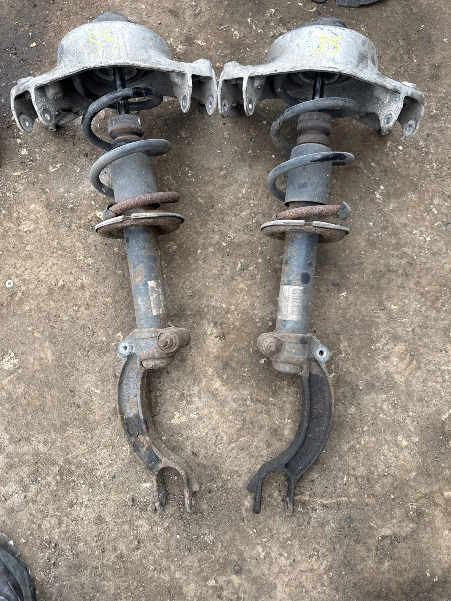 Окачване за ръчка Audi S5 4.2 FSI 8T0413031Q 38